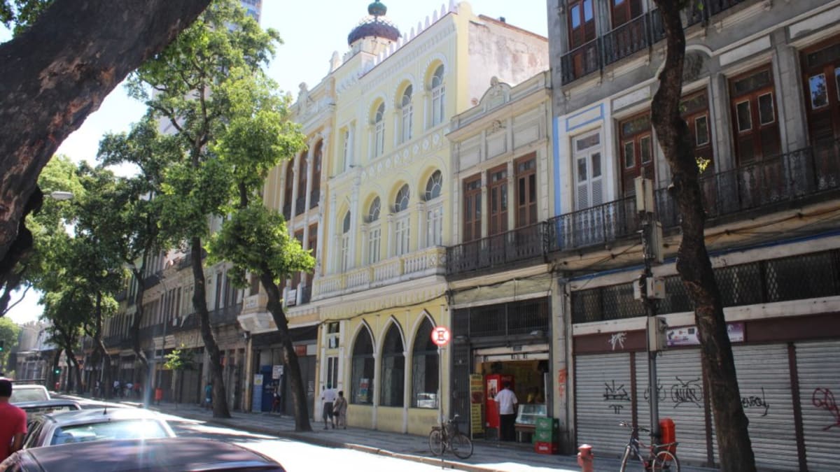 CET-Rio implanta novo planejamento de trânsito para obras na Rua da Carioca