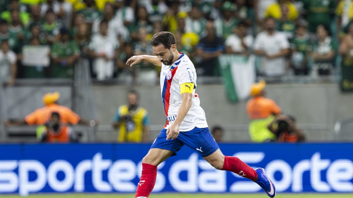 Everton Ribeiro alcança 70 assistências no Brasileirão em jogo contra Palmeiras
