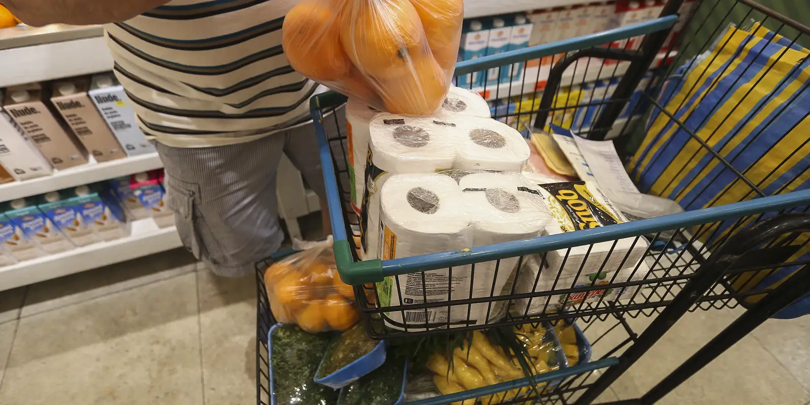 Cesta básica fica mais cara em todas as capitais brasileiras