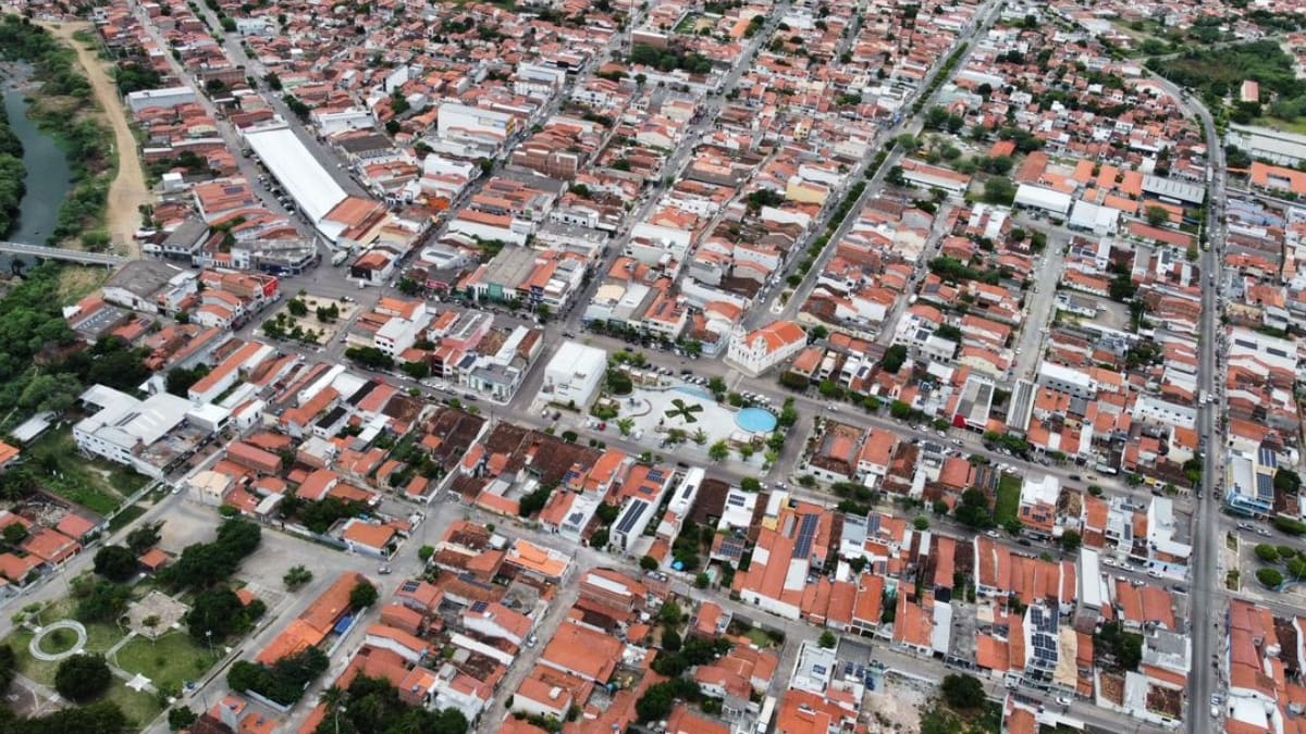 Riachão do Jacuípe gasta R$ 4,7 milhões em São João mesmo sob decreto de emergência por seca