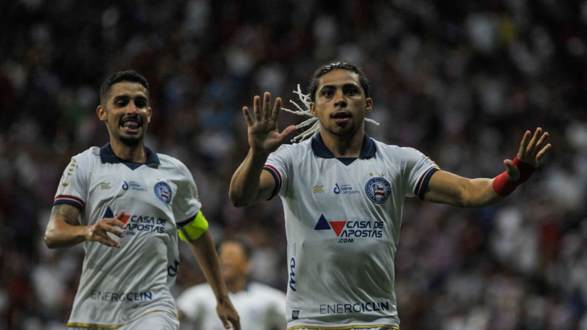 Ex-atacante do Bahia, Vitor Jacaré é afastado do Londrina durante Série B