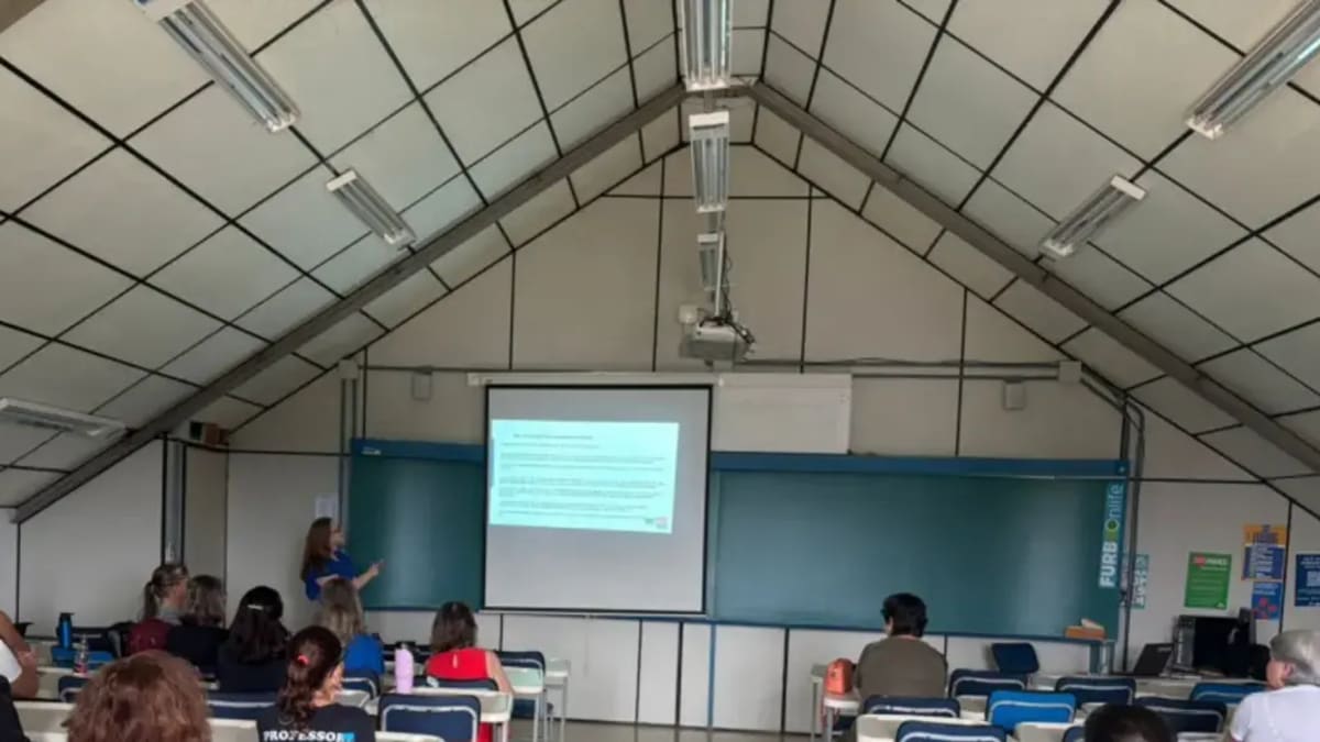 Blumenau promove formação para reforçar segurança nas escolas