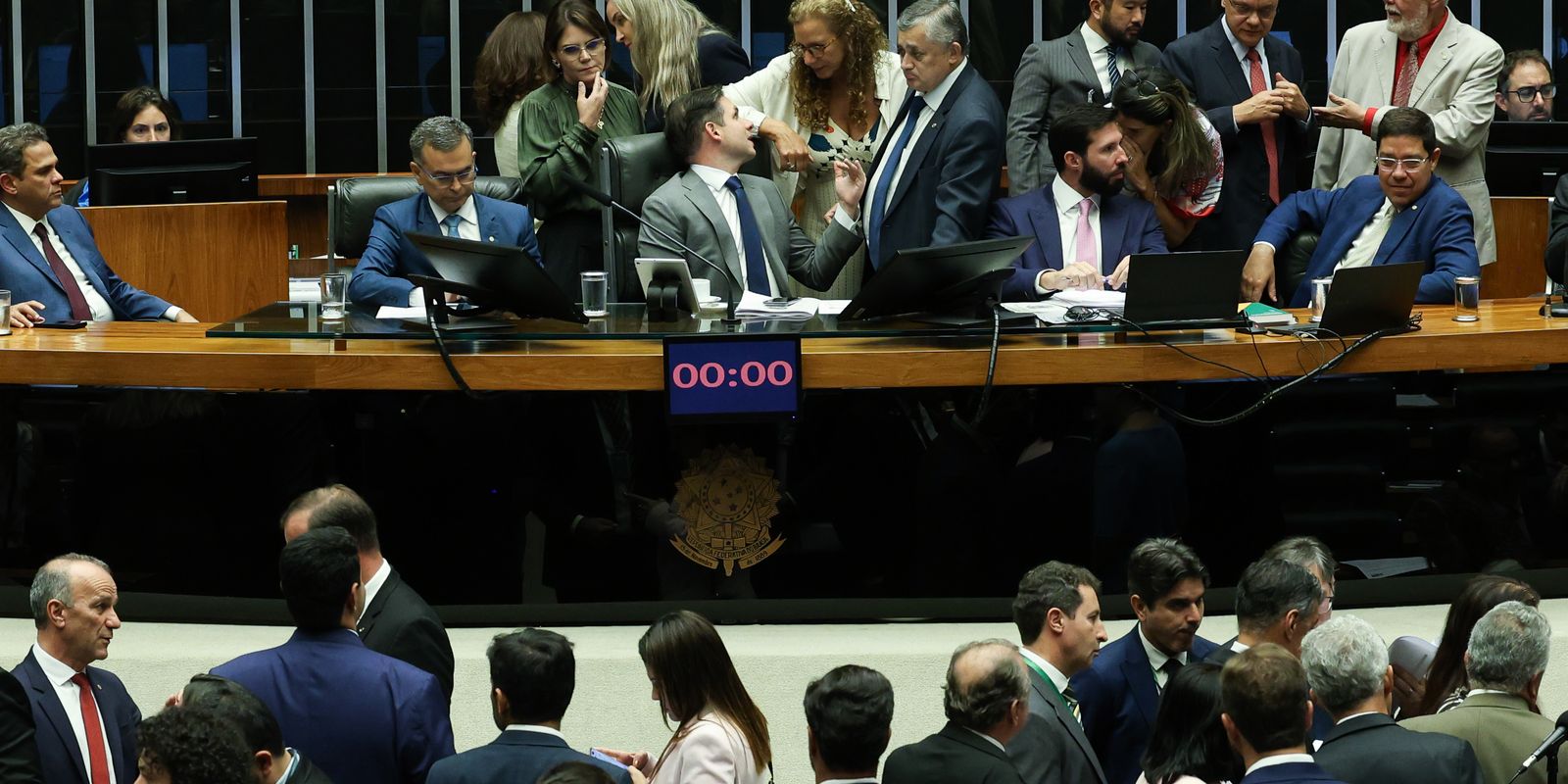 Câmara aprova recursos mínimos para assistência social