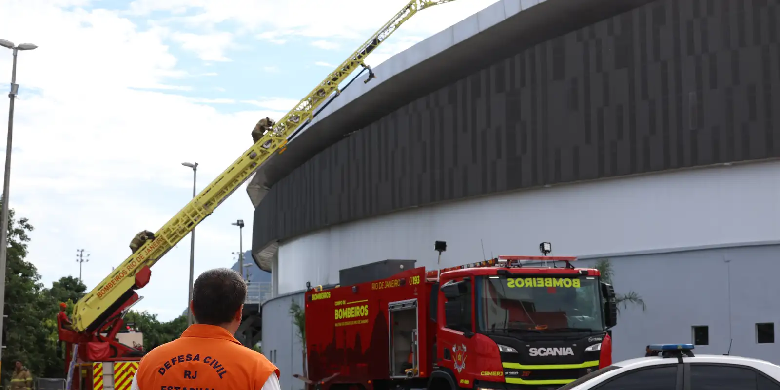 Incêndio controlado no Velódromo do Parque Olímpico