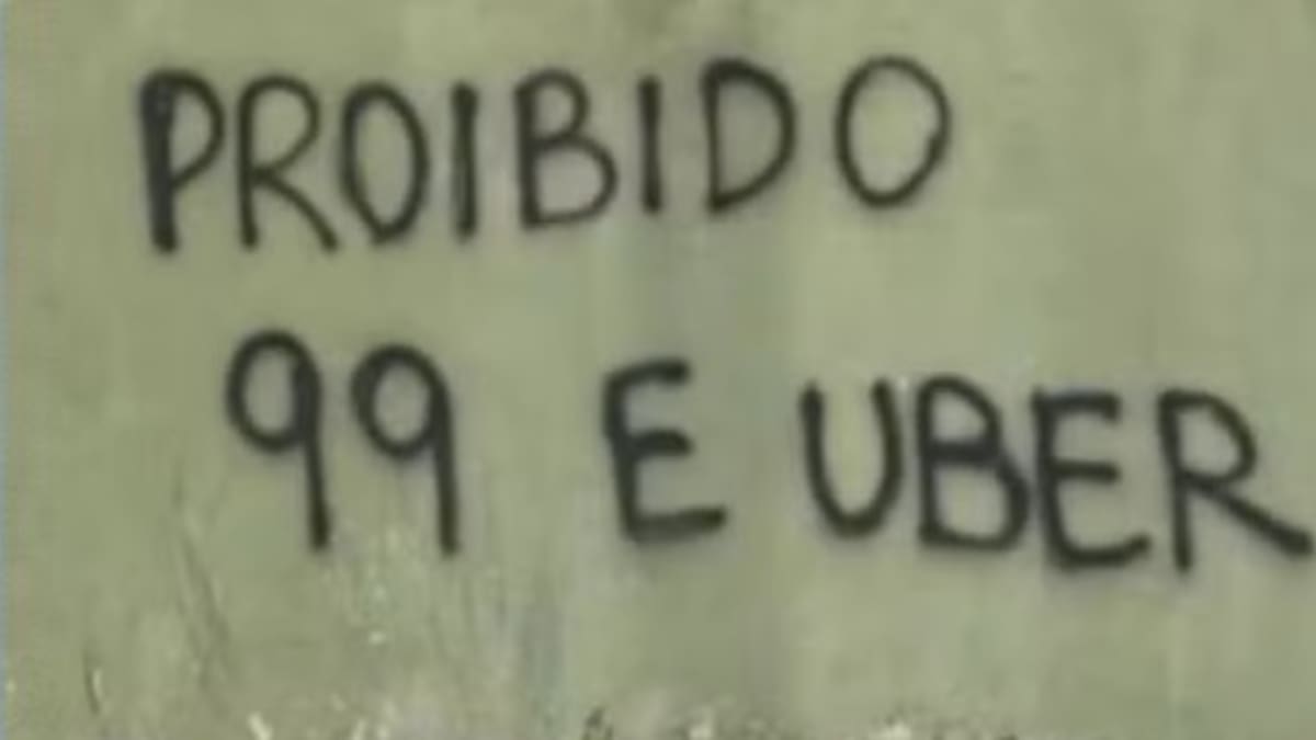 Entregadores e motoristas de aplicativo relatam impedimento para circular em comunidades da Zona Oeste do Rio