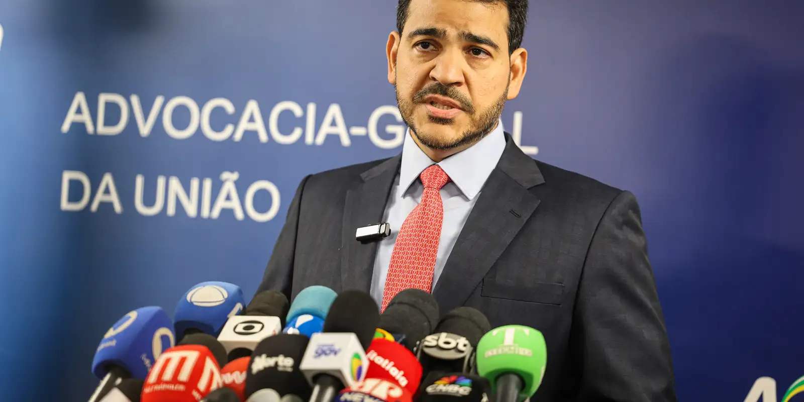 Sabatina de Jorge Messias para STF será em abril