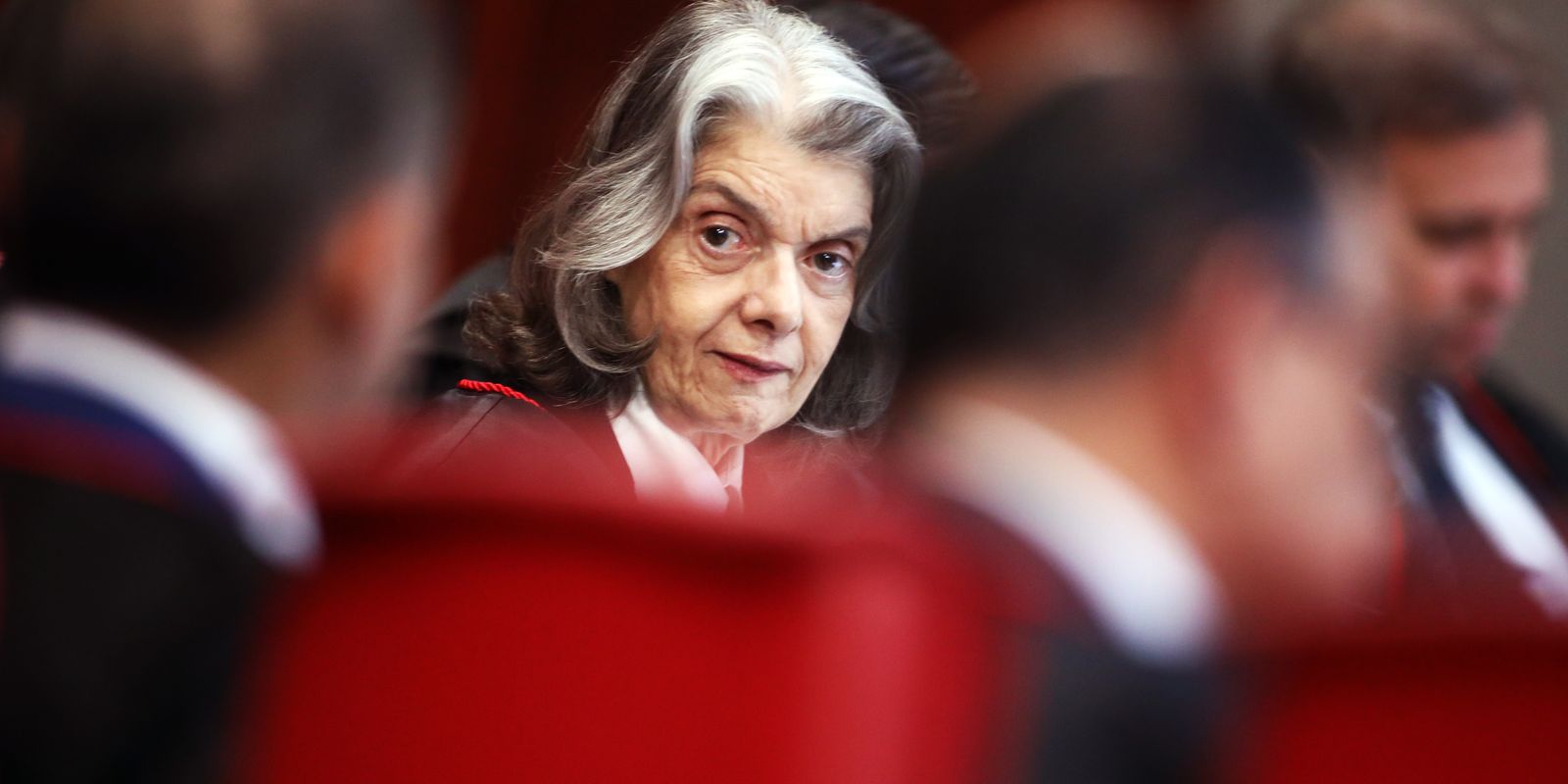 TSE antecipa eleição de nova presidência para 14 de maio