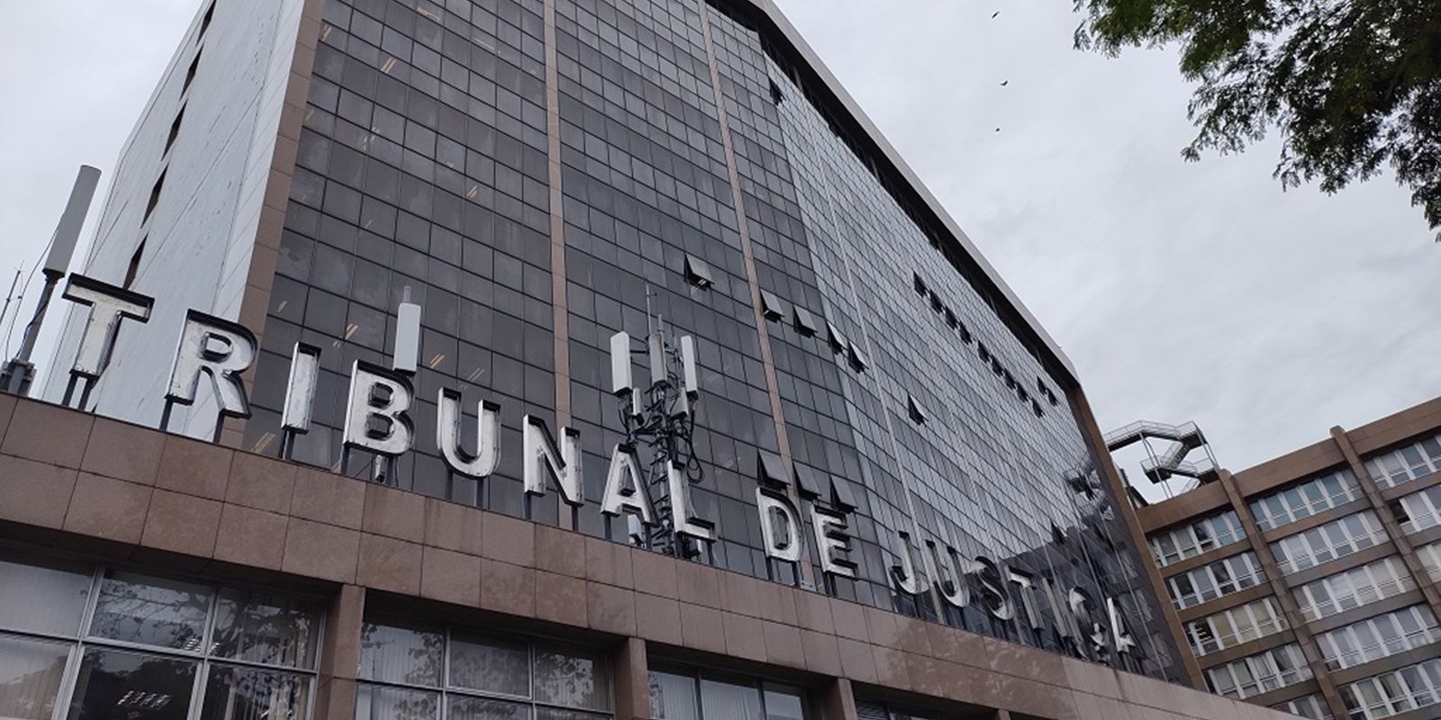 Julgamento de acusado na execução de contraventor será retomado no Rio