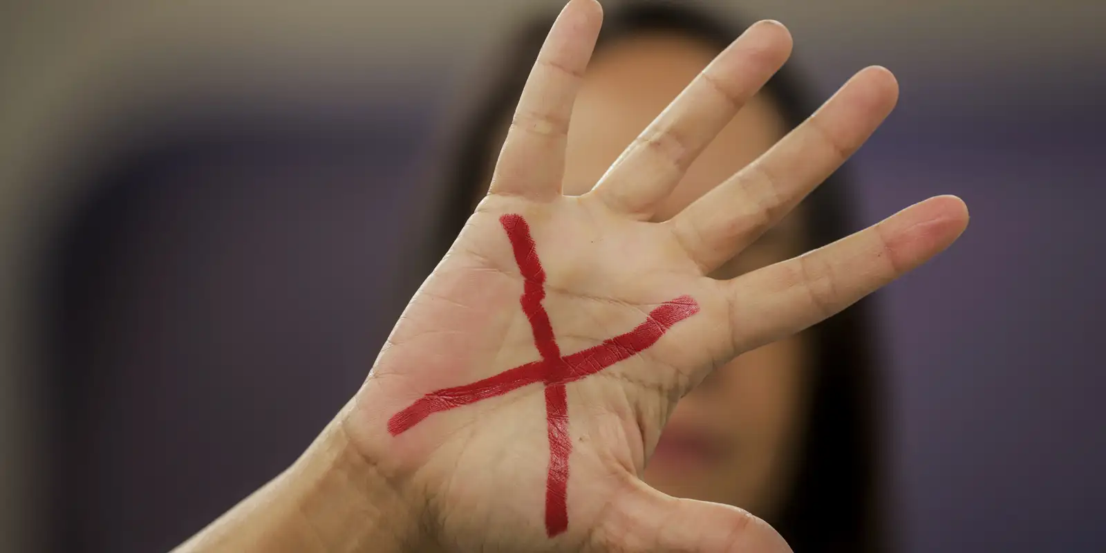 Novas leis ampliam proteção contra violência às mulheres