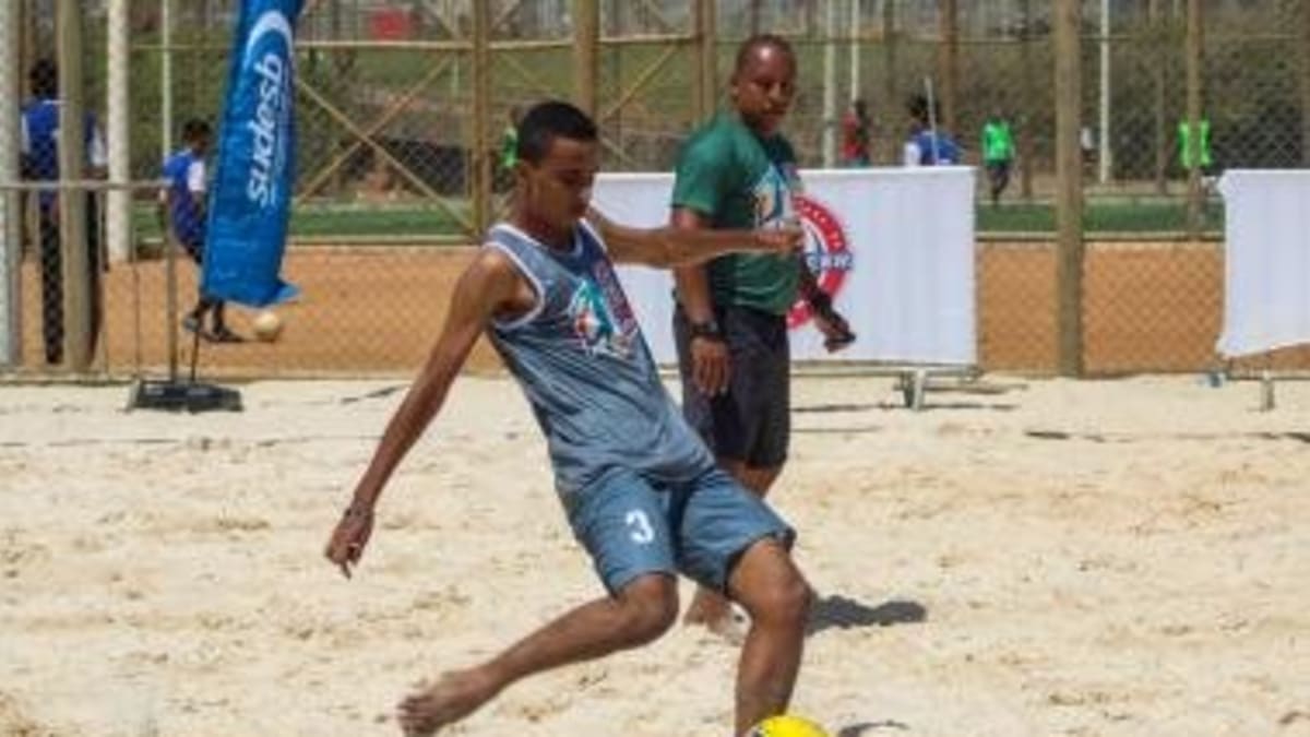 Seis equipes de Salvador disputam Copa Sub-20 de Beach Soccer no Boca do Rio