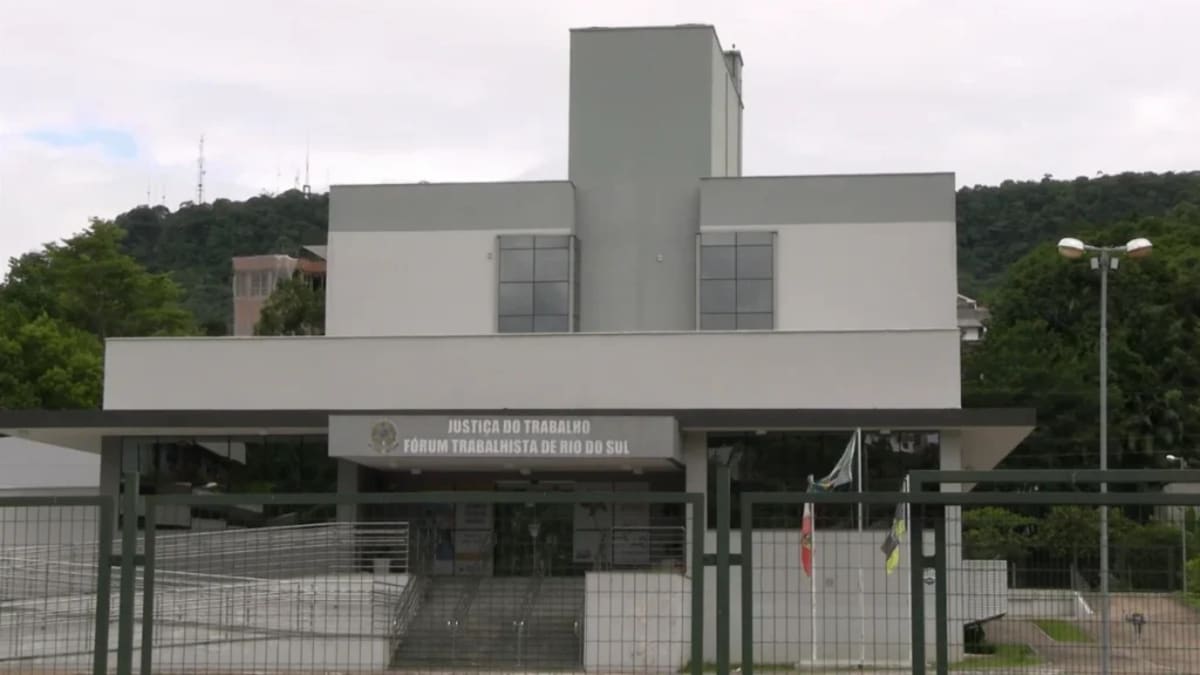 Cartórios eleitorais de Santa Catarina terão plantão para atendimento presencial até 6 de maio