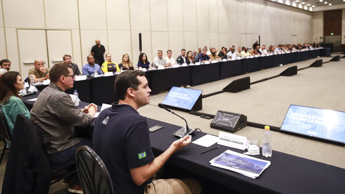 Prefeito Eduardo Cavaliere realiza segunda reunião de secretariado em 2026
