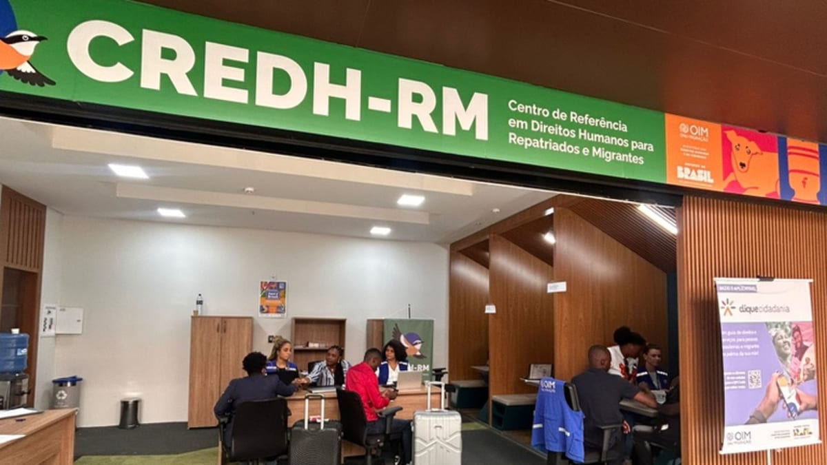 Aeronave com 146 imigrantes haitianos desembarca em Belo Horizonte para reunificação familiar