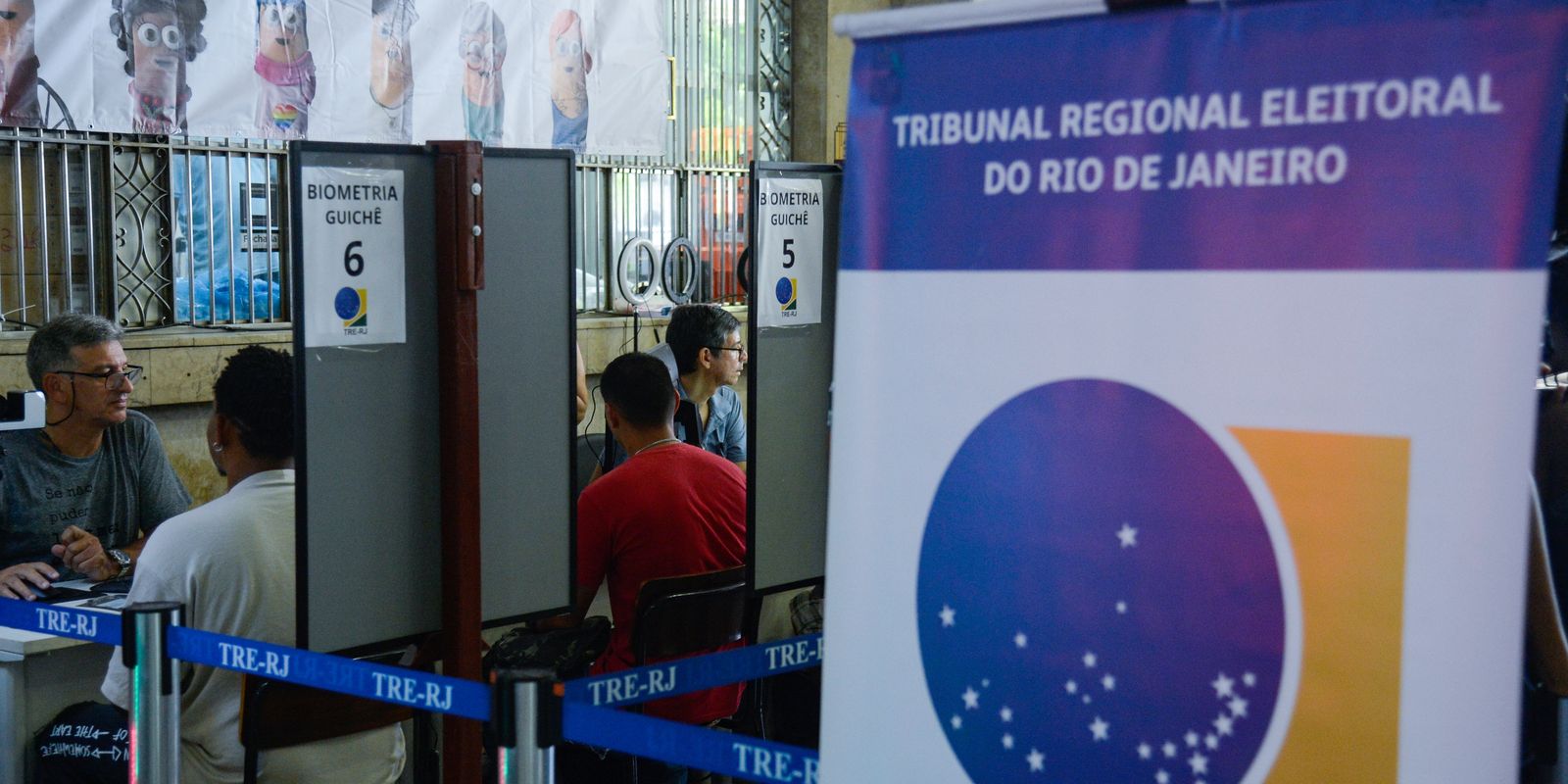 Justiça Eleitoral do Rio abre plantão para regularização do título