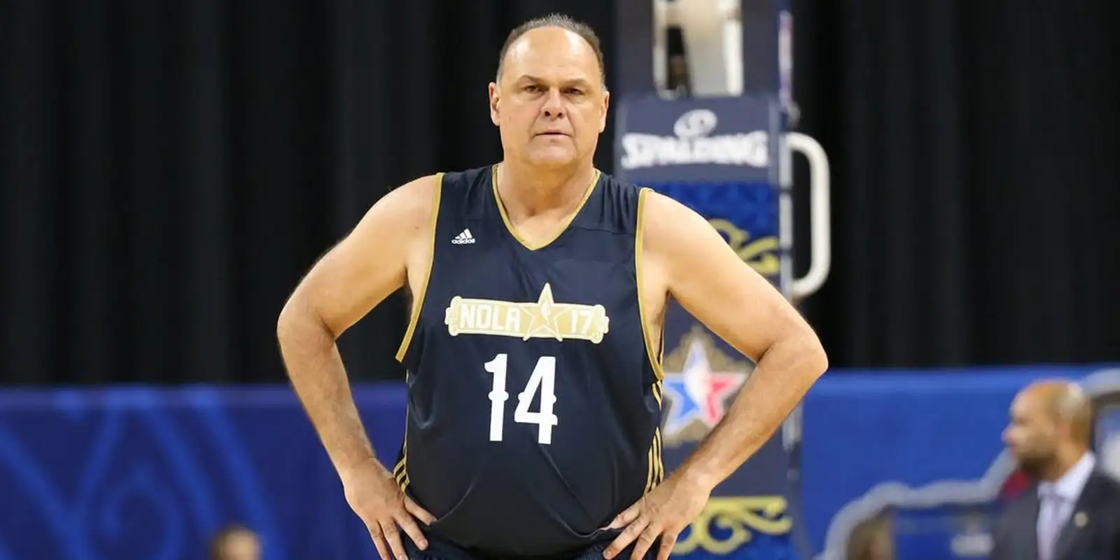 Oscar Schmidt ganha apelido Mão Santa nos anos 90