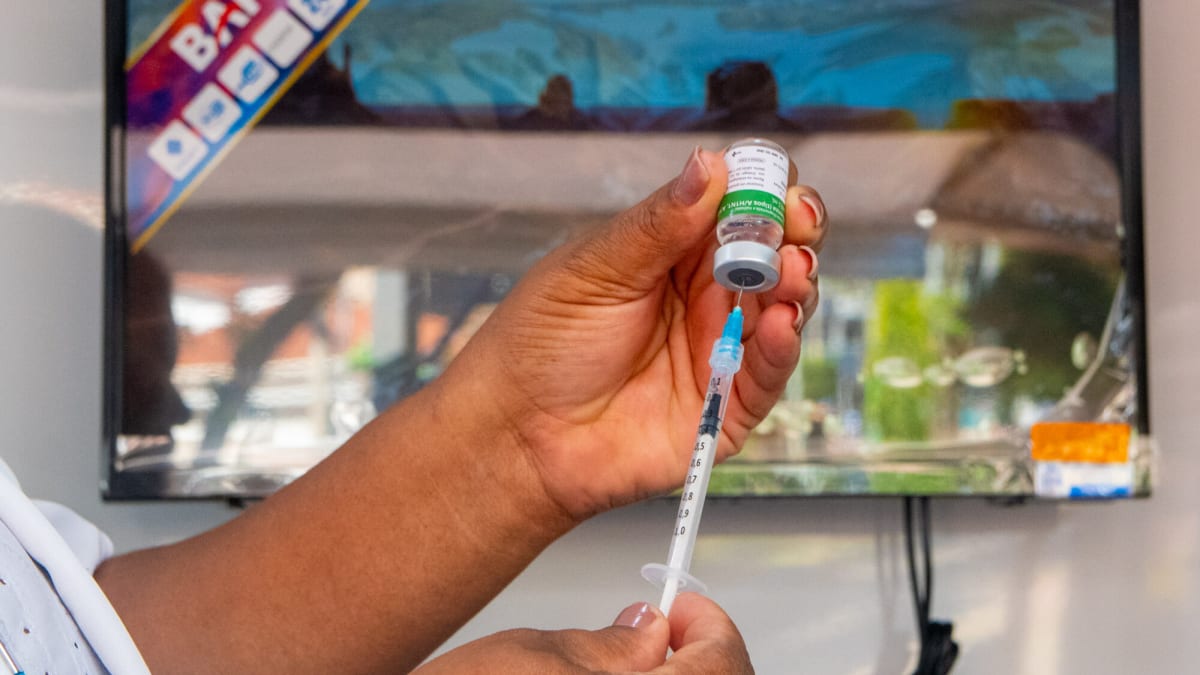 Itabirito realiza ação de vacinação contra a gripe na Praça do Centenário