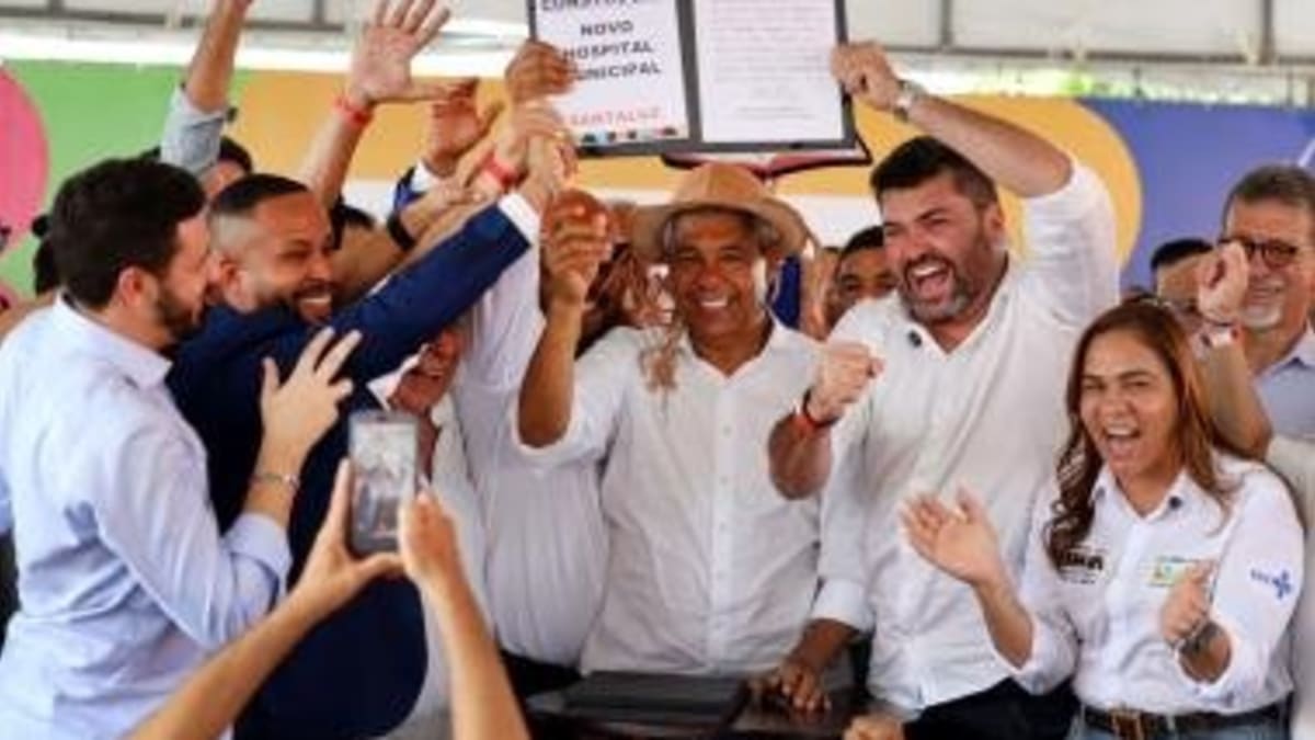 Governo da Bahia entrega equipamentos de saúde e autoriza obras em Santaluz