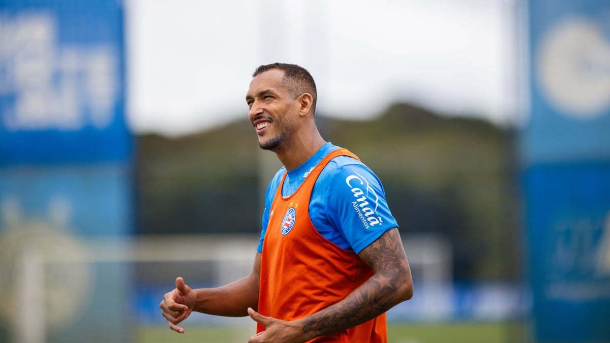 Bahia consegue efeito suspensivo e zagueiro David Duarte está liberado para jogo contra Flamengo