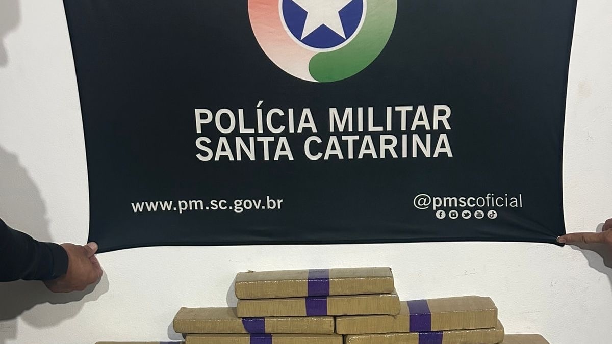 BOPE e PM apreendem 10 kg de maconha e R$ 124 mil em operação em Imbituba