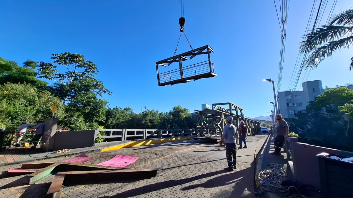 Retirada antecipada da Ponte Dei Morosi marca avanço na revitalização em Nova Veneza