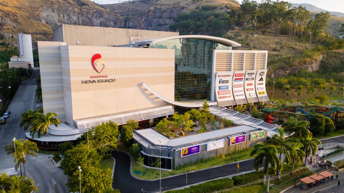 Shopping Nova Iguaçu recebe Baile das Antigas com hits dos anos 80, 90 e 2000