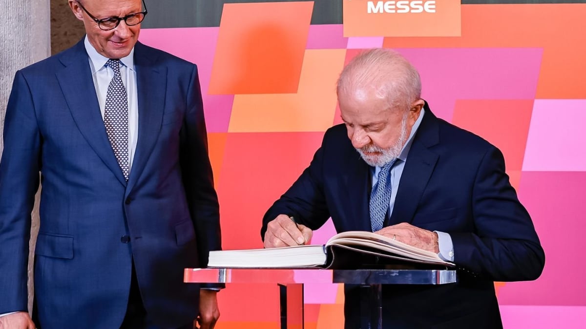 Lula defende matriz energética limpa e proteção a empregos em discurso na Alemanha