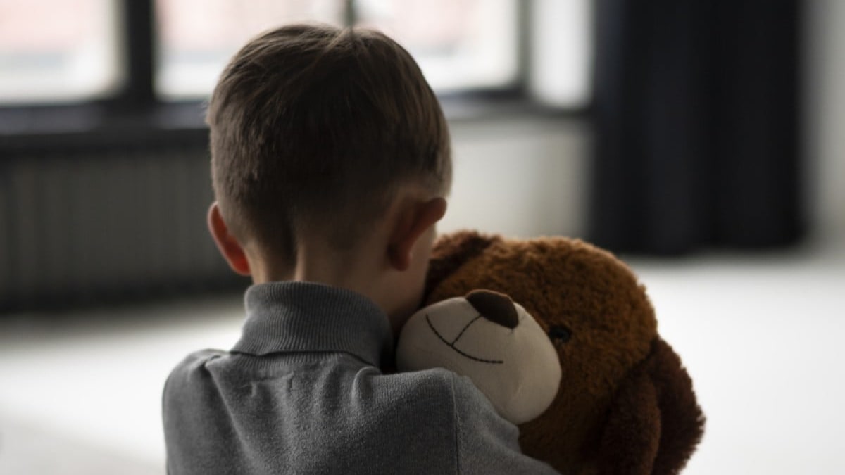 Professora é presa por agredir aluno autista em escola cristã nos Estados Unidos