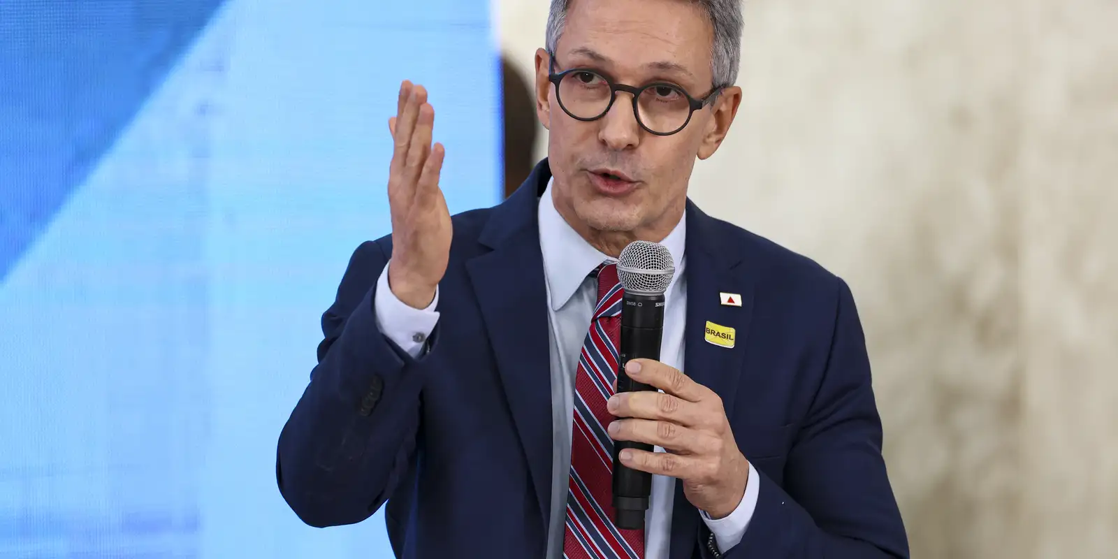 Gilmar Mendes pede inclusão de Romeu Zema em inquérito das fake news