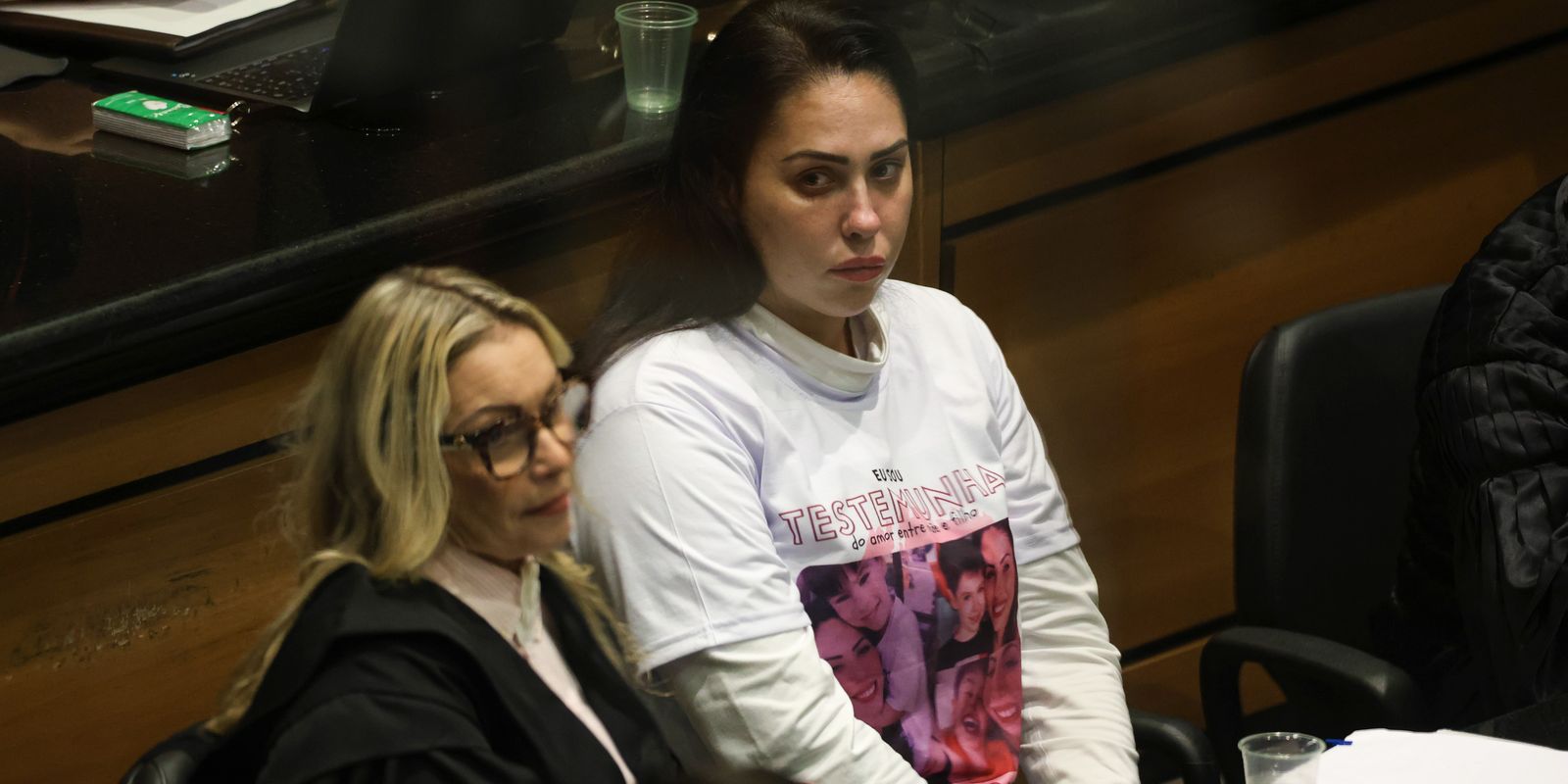 Monique Medeiros se entrega à polícia no Rio de Janeiro