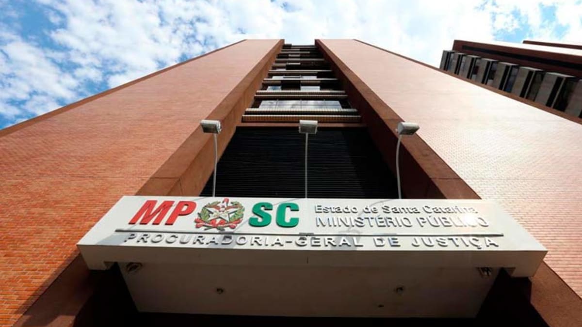 Homem é condenado por exibir suástica nazista no Vale do Itajaí