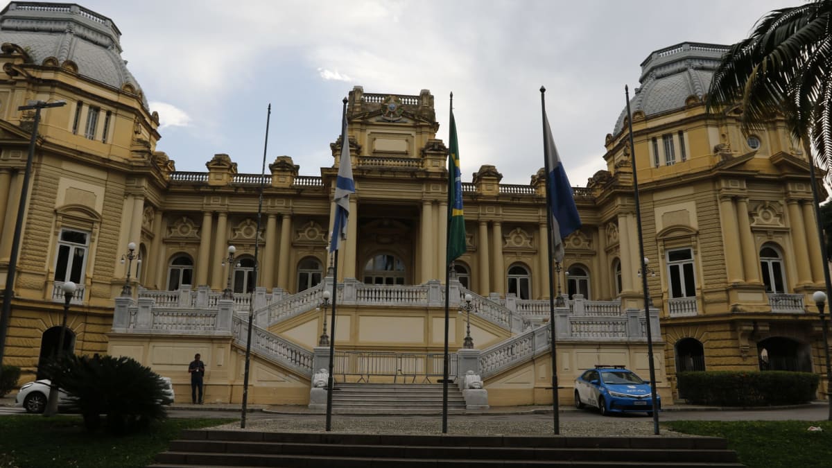 Governo do Rio de Janeiro exonera mais 94 servidores da área administrativa