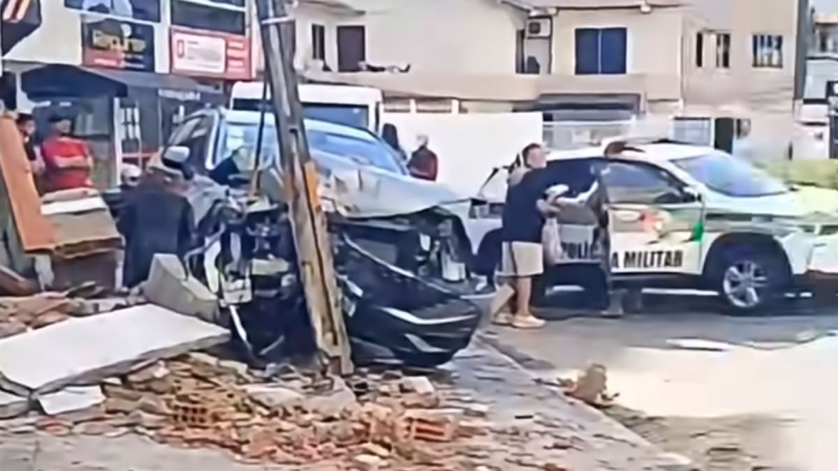 Pedestre sofre traumatismo craniano após grave acidente em Balneário Camboriú