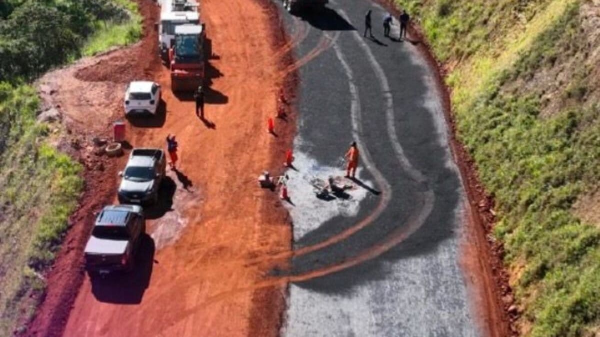 MG-030 em Nova Lima tem interdição parcial para içamento de vigas de viaduto