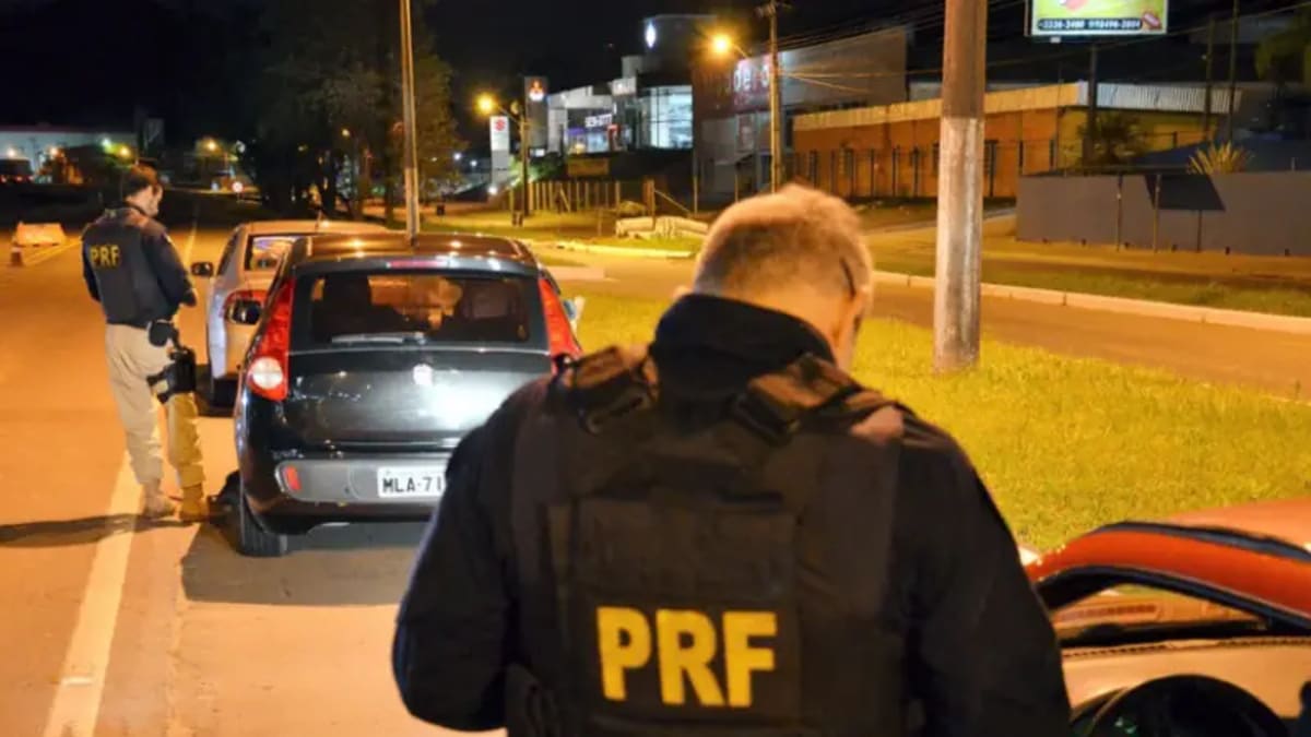PRF registra milhares de infrações e cinco mortes nas rodovias federais de Santa Catarina no feriadão de Tiradentes