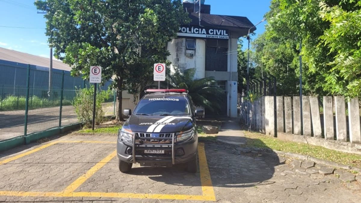 Adolescente de 17 anos é encontrado morto em área de maré em Cariacica