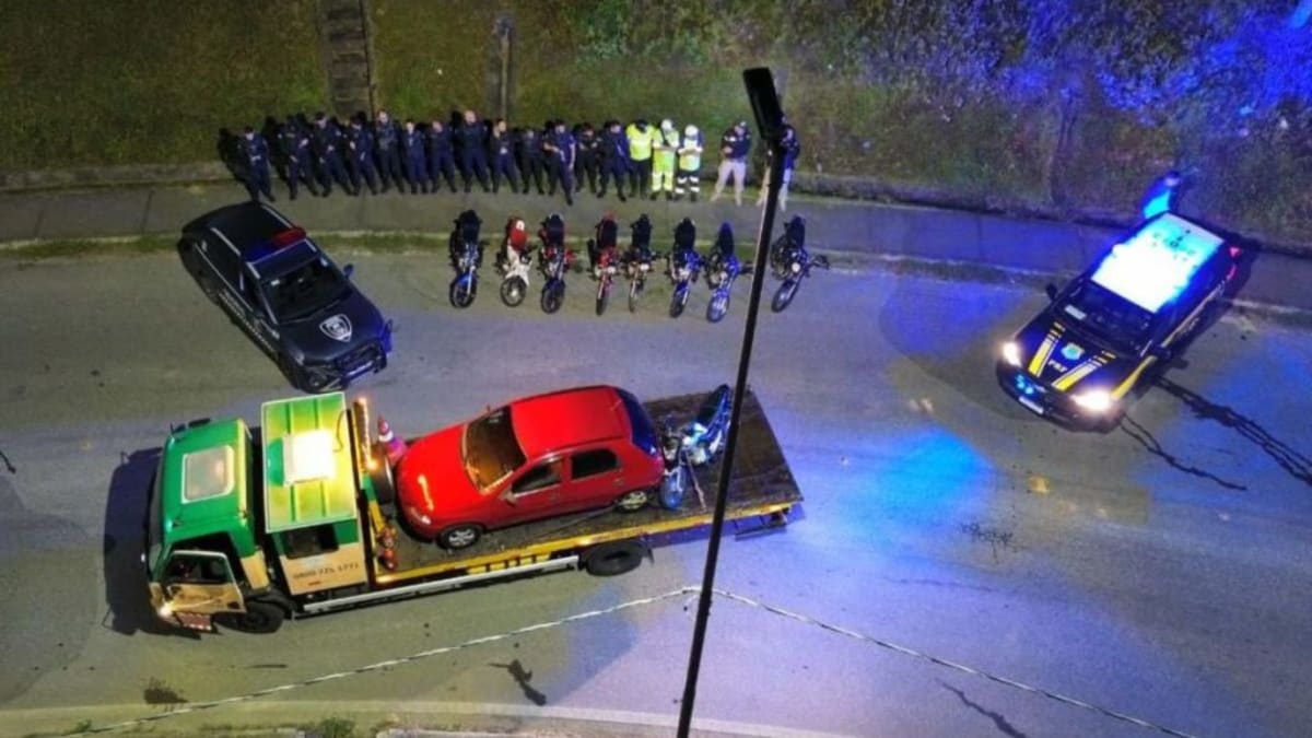 Operação conjunta em Joinville resulta em 32 multas e apreensão de motos durante rolezinho