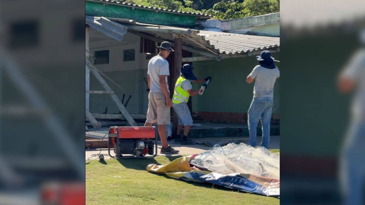 Bar construído em área de preservação é demolido após disputa judicial de 25 anos em Florianópolis