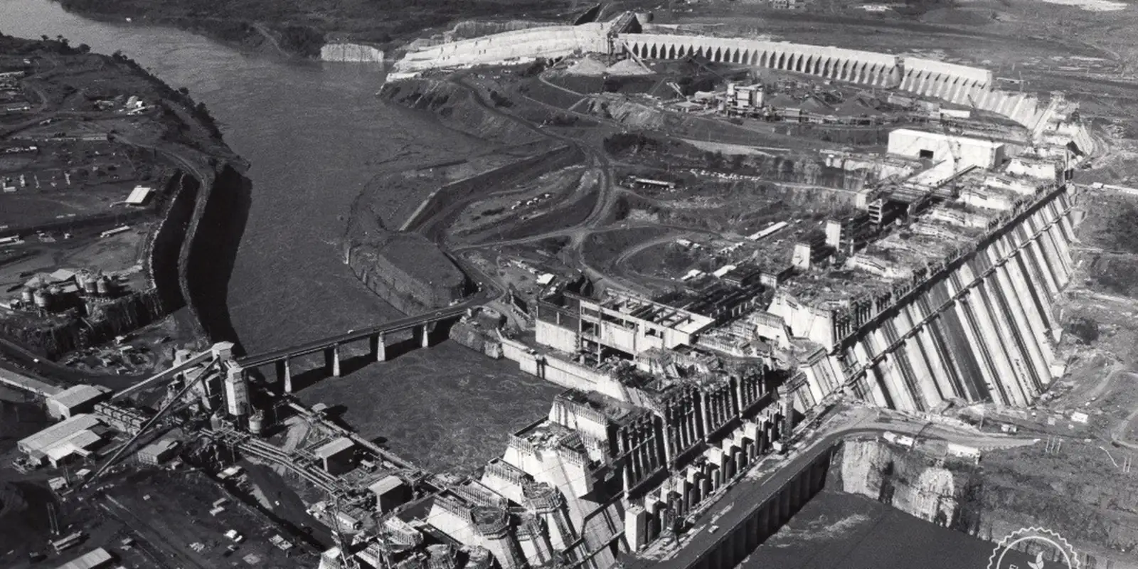 Escola pública vira colégio privado na ditadura militar