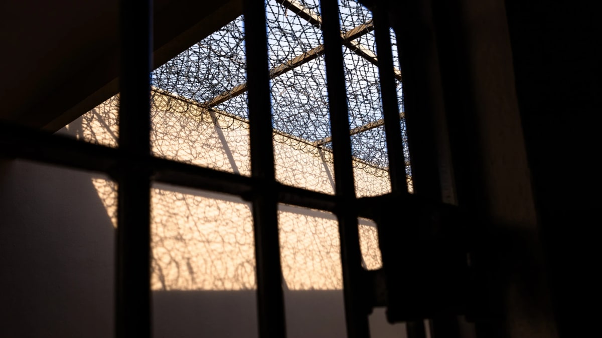 MP de Goiás abre inquérito para investigar uso de presos em serviços particulares em Rio Verde