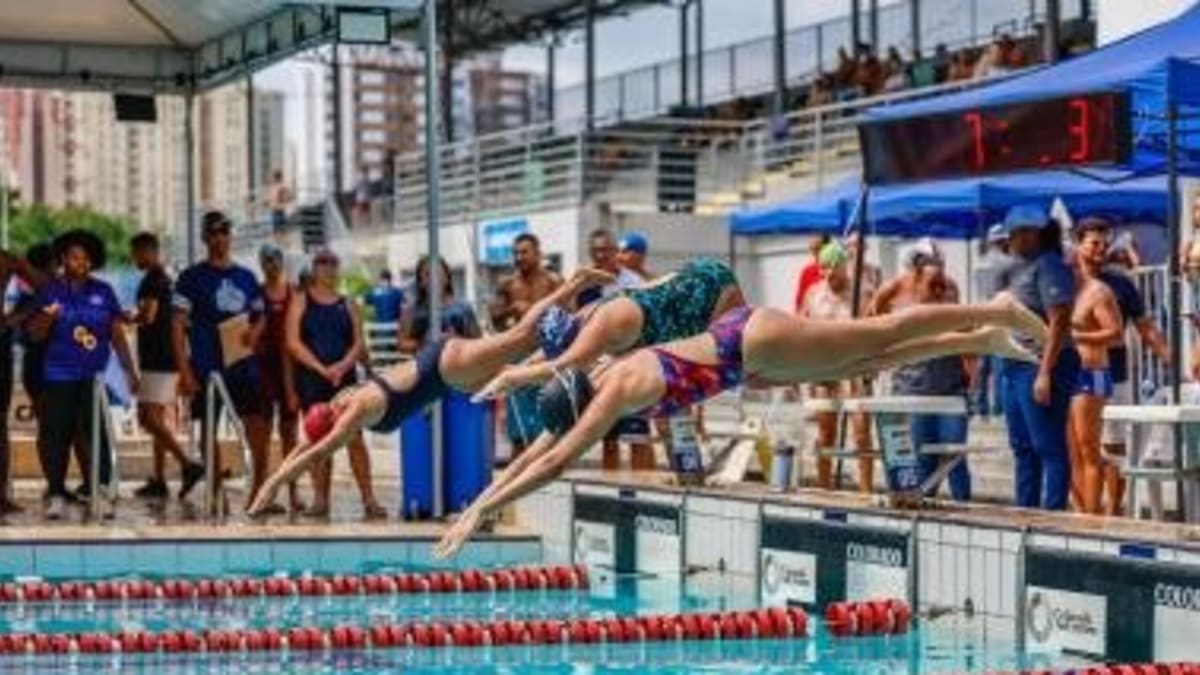 Natação baiana realiza evento inédito de outono com 361 atletas na Piscina Olímpica da Bahia