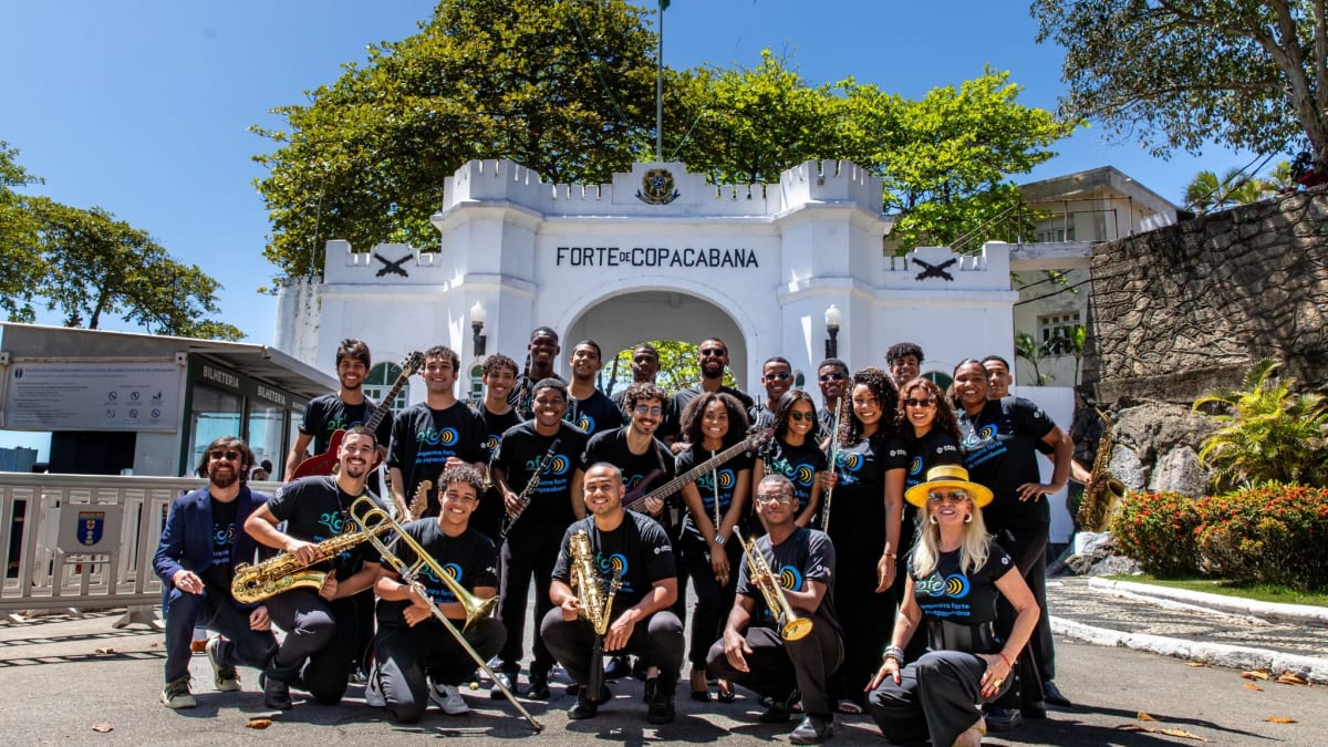 Orquestra Forte de Copacabana apresenta concerto gratuito com clássicos da MPB