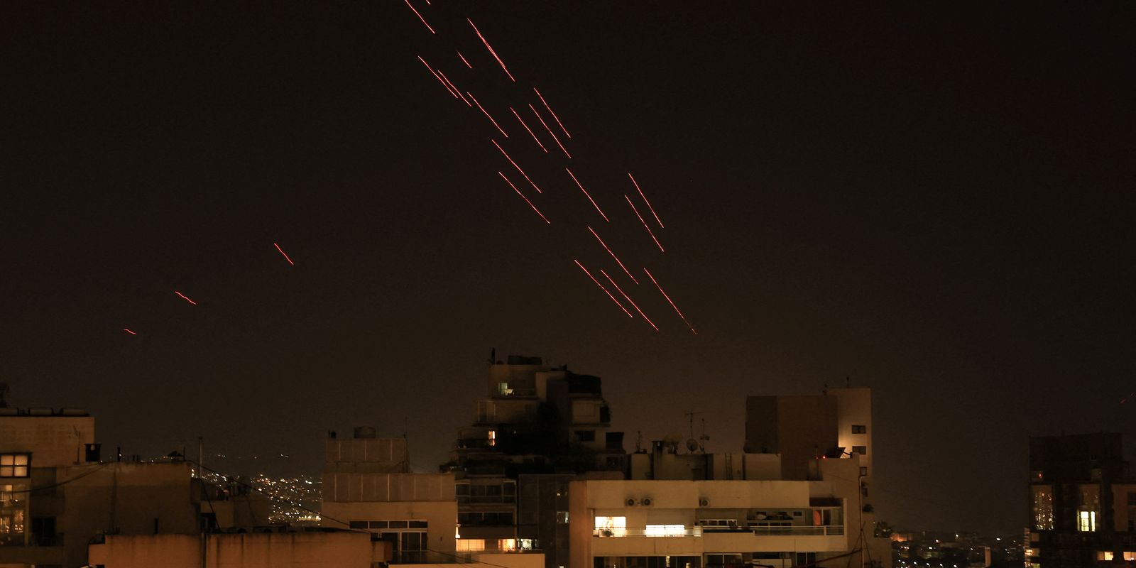 Estados Unidos e Irã se reúnem no Paquistão em busca de acordo