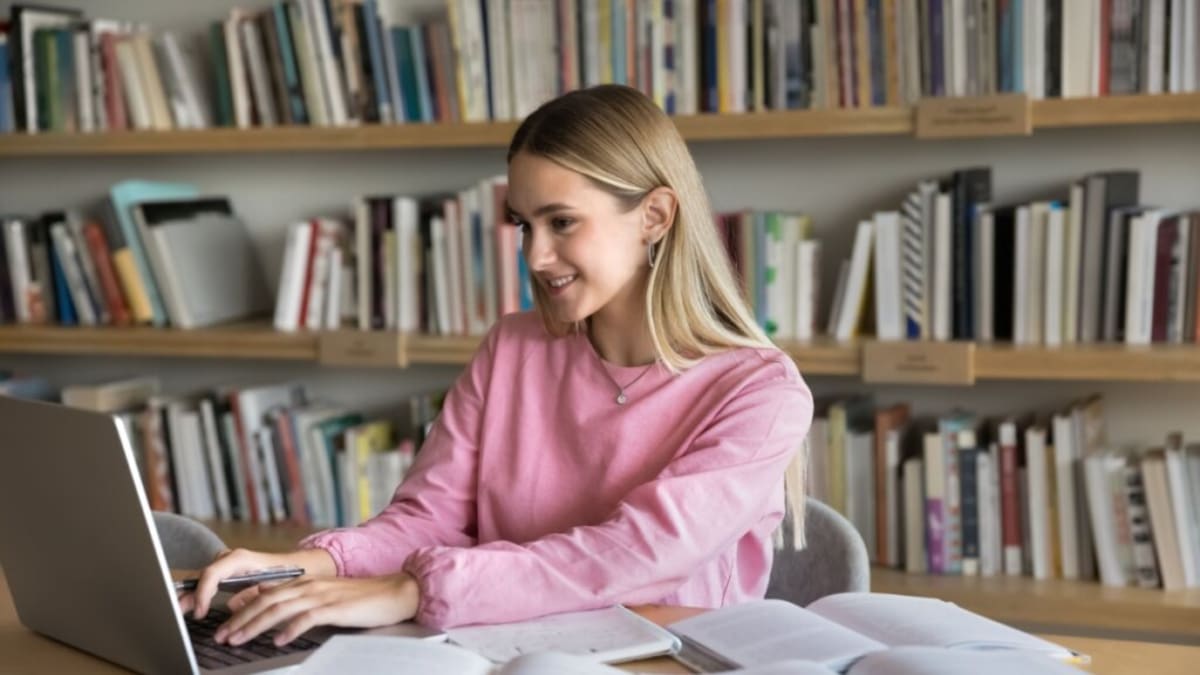 Eixos temáticos para a redação do Enem 2026 podem incluir mercado de trabalho e meio ambiente