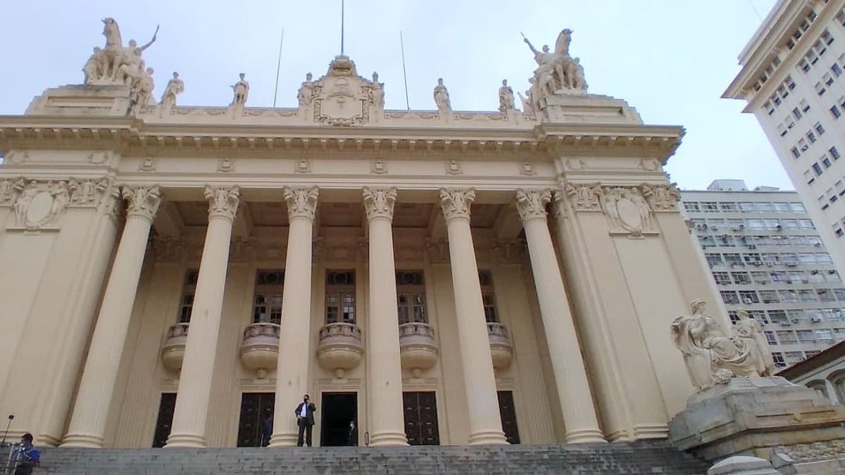 Alerj discute aumento das emendas impositivas e uso controverso dos recursos