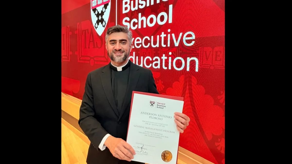 Reitor da PUC-Rio conclui programa de gestão em Harvard e foca em reorganização financeira da universidade