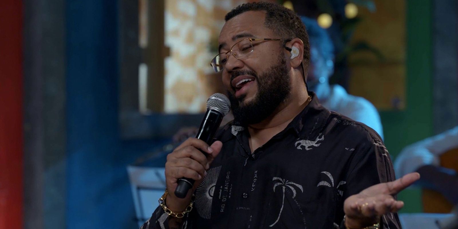 Dudu Nobre é destaque no Samba na Gamboa