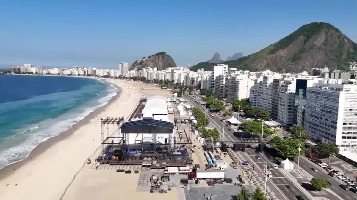 Palco do show de Shakira em Copacabana é ampliado e supera estruturas de Madonna e Lady Gaga