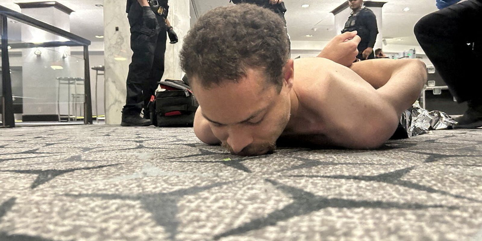 Suspeito de ataque à cúpula do governo dos EUA é acusado de tentativa de assassinato