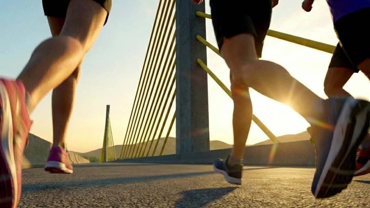 Maratona Internacional do Paraná reúne 20 mil atletas em Guaratuba e Matinhos