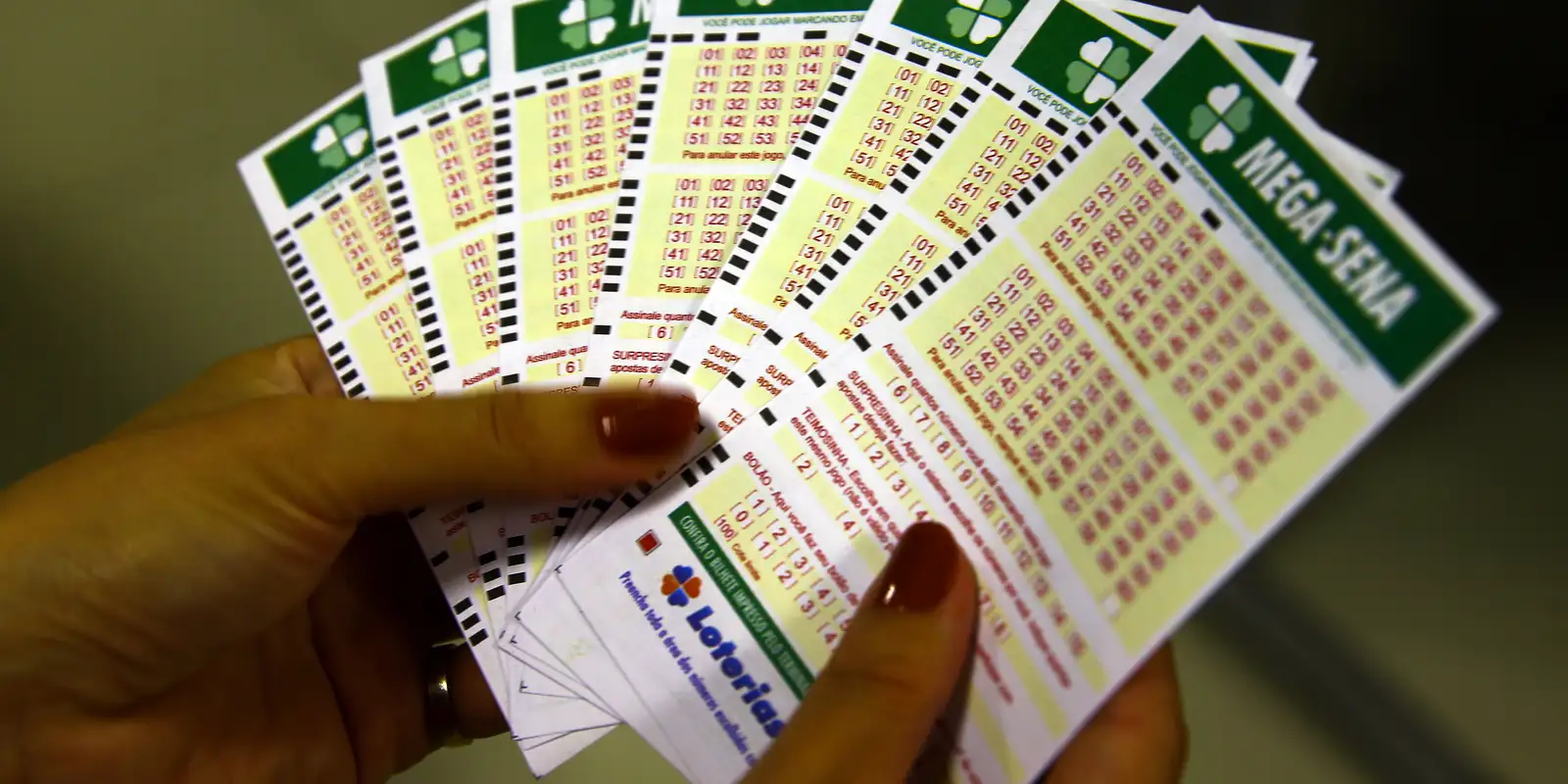 Apostador de Curitiba ganha mais de 127 milhões na Mega-Sena